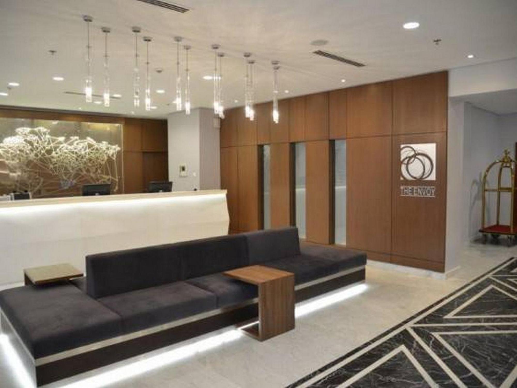 Room In Lodge - The Envoy Hotel And Suites Abuja Exteriör bild