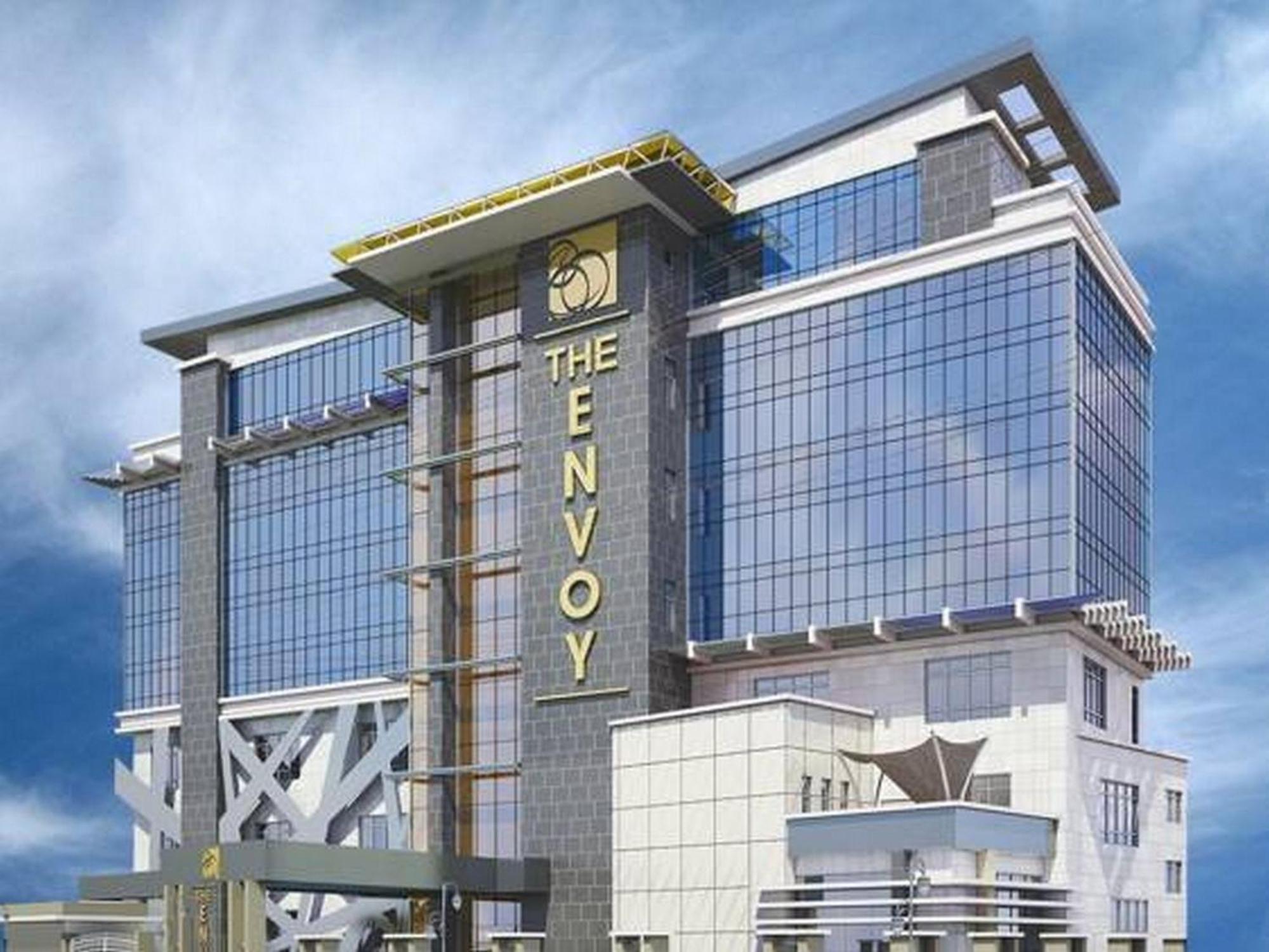 Room In Lodge - The Envoy Hotel And Suites Abuja Exteriör bild